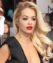 #ritaoraxshoedazzle link in bio 🥰 www.shoedazzle.com/ritaora. Rita Ora Long Wavy Light Blonde Hairstyle