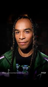 ✨ BUY READY-TO-WEAR at VIFW! 🛍️ SHOP the stunning work of Indigenous  artisans before and after the runway show each night. From traditional  techniques to contemporary designs, this is your chance to