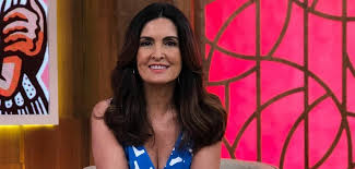 Renata ceribelli was born in 1965 in são josé do rio preto, são paulo, brazil. Fatima Bernardes Permanecera Em Casa Por Mais Alguns Dias E Segue Fora Do Encontro Banda B