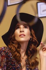 Esfuérzate, sé valiente. No temas ni desmayes, que yo soy tu Dios, y estaré  contigo por donde quiera que vayas. Josue 1:9 Les comparto este versículo  bíblico, cada vez que sientan que