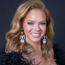 Our queen won Miss Congeniality and if you've met Ashlyn you know she truly  embodies all things kind and good. I know I've said it so many times, but I  mean it