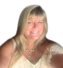 Peggy Lennon's Instagram, Twitter & Facebook