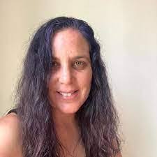 Iris Nadel's Instagram, Twitter & Facebook