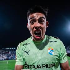 Lamentamos la partida de Pedro Suárez Vertiz, un ícono de la música en el  Perú e hincha del Sporting Cristal. ¡Gracias por compartir tu talento y  pasión con el mundo!