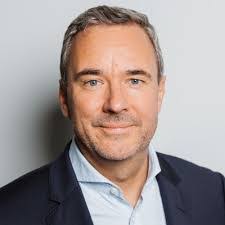 Chris Maslowski's Instagram, Twitter & Facebook