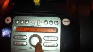 Kita tinggal mencolokan kabel usb ke port usb yang ada i komputer atau pun laptop. Perodua Myvi Poor Man Usb Mp3 Player Fm Modulator P Youtube