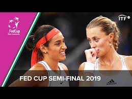Halep a fost asistată de pe banca tehnică de colega sa monica niculescu, după ce căpitanul nejucător ilie năstase a fost eliminat din această întâlnire cu marea britanie, în urma unui incident petrecut sâmbătă. France Vs Romania Fed Cup 2019 Semi Final Highlights Youtube