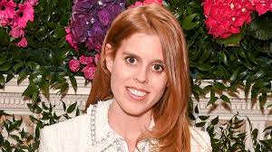 Princess Beatrice looks heavenly in mini skirt and heels