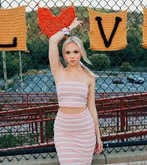 Throwback toys with jordyn jones(сериал, 2019). Jordyn Jones Style Clothes Outfits And Fashion Page 17 Of 39 Celebmafia