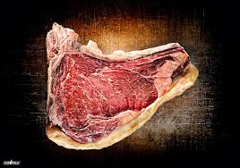 When a rib rack , or a striploin, or a shortloin, is dry aged, the meat is left on the bone for a period of time in a temperature and humidity controlled room we believe that the minimum amount of time to dry age beef and obtain good results is 30 days. Dry Aged Steak Selber Machen Alles Was Du Wissen Musst