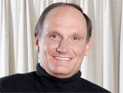 Alan Knott-Craig steps down as Cell C's boss