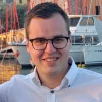 Dennis Laros's Instagram, Twitter & Facebook