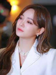 Who is your favorite actress, Kim Yoo Jung or Lusy Zhao?