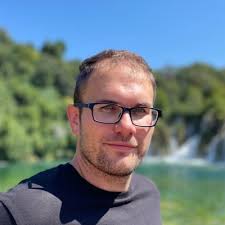 DNES JDU TŘÍDNÍHO NAŠÍ DCERY UČIT PRACOVAT S CHAT GPT.