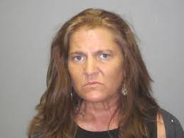 Laura Tansey's Instagram, Twitter & Facebook