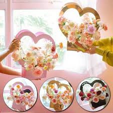 Every season is a peak season for plastic heart shaped gift boxes craft with its wide variety of customers. Gift Wrap Heart Shaped Hand Held Flower Paper Basket Flowers Box Vintage Wrapping Bunch Packaging Material From Zijinflo 14 26 Dhgate Com