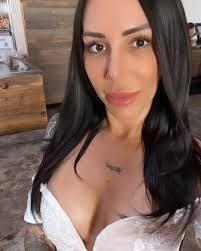 Aaron Lakes's Instagram, Twitter & Facebook