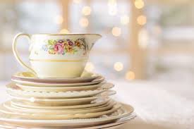 There, factories like spode and royal worcester, used bone china to make tea sets, vases, dinnerware, and other items.as the name implies, bone china involves the addition of bone ash to a. Differentiating Fine China Porcelain And Dinnerware