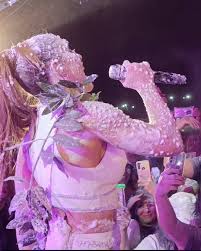 🎤🌿✨ SOLEDAD DESLUMBRÓ EN LA CHAYA 2026 Y ENCENDIÓ LA SEGUNDA NOCHE DE FIESTA‼️ ✨🌿 La segunda jornada de la Fiesta Nacional de la Chaya tuvo uno de sus momentos más esperados