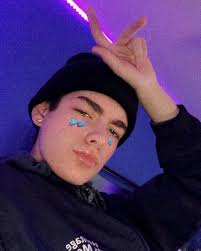 Connor Edwards (@imconnorrrr) posted