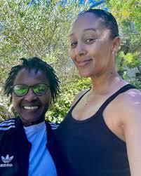 Cathy Obrien's Instagram, Twitter & Facebook