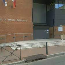 Découvrez les horaires, comment s'y rendre, comparez les prix, réservez et regardez les photos et expériences. Prefecture De La Haute Garonne Public Services Government 1 Rue Sainte Anne Toulouse France Phone Number