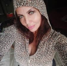 Daniel Vidra's Instagram, Twitter & Facebook