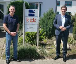 Frankenthal Baldauf Zu Gast Bei Der Bernd Jung Stiftung Und Der Kidz Jugendhilfe Ggmbh In Bobenheim Roxheim Metropolregion Rhein Neckar News Events