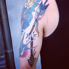 A broken arrow represents the idea of burying the hatchet, or putting aside a quarrel for the greater good—whether that be the self or an external element. 10 Dramatic Broken Arrow Tattoos Tattoodo