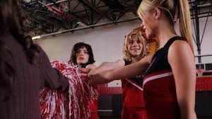 Ma baby-sitter est un vampire, Mauvaises graines S01E10 : résumé