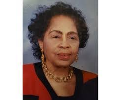 Rosa Hanks's Instagram, Twitter & Facebook