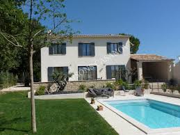 L Alliance Parfaite Du Moderne Et Du Provencal 534 Facade Maison Terrasse Maison Maison De Campagne Francaise