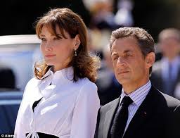 Nicolas sarkozy (5ft 5) towering over carla bruni (5'8 at least) on the cover of @parismatch. Nicolas Sarkozy Mocked After Photos That Make Him Seem Taller Than Carla Bruni Daily Mail Online