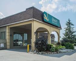 1785 south eastwood drive, woodstock, il 60098 us. Quality Hotel Suites Woodstock Woodstock Updated 2021 Prices