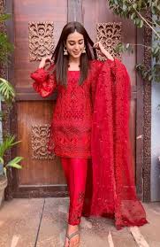 Latest Style Of Pakistani Salwar Kameez To Change Your Style Be Fashionable In 2020 Pakistani Dresses Casual Pakistani Dress Design Pakistan Dress