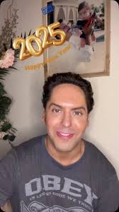 Happy New Year! 🥳, ¡Feliz Año Nuevo!🥳, #paquitaladelbarrio ,  @paquitaoficialb , @elrincondelinutil , #ralphhauser , #hauser ,  #ralphhauseriv , #ralphhauserjr , #happynewyear , #rodrigofernandez , ...