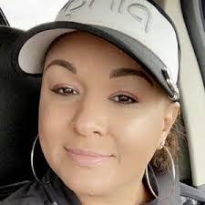 Kerri Evans's Instagram, Twitter & Facebook