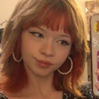 20+ perfiles de «Kira Webb»