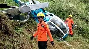 Tidak ada korban jiwa dalam kejadian itu. Helikopter Jatuh Di Tasikmalaya 4 Korban Luka Ringan Dan Berat Nasional Tempo Co