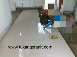 Lantai granit juga sangat kuat dan sanggup menahan beban berat hingga 500 kg. Harga Pemasangan Granit 60 60 Terbaru 2021 Tukanggranit Com