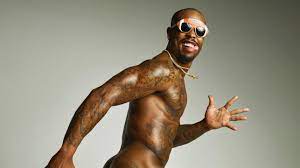 Denver Broncos star Von Miller talks geek life and mozzarella sticks --  Body Issue 2016 - ESPN