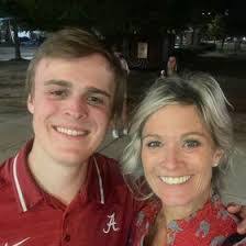 Jennifer Klaus's Instagram, Twitter & Facebook