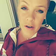 Willow previously sang the song on pink's tiktok. Pink Releases Duet With Daughter Willow Cover Me In Sunshine Hope The Song Makes You Feel Happy Daily Mail Online