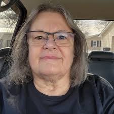 Lauren Hoffmaster's Instagram, Twitter & Facebook