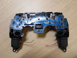 The ps5 and ps5 digital edition have been officially announced in black/white. A Black Ps5 Dualsense Controller Has Appeared Again In Fcc Images Vgc