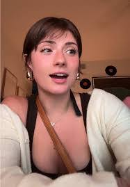 Sara Ordway's Instagram, Twitter & Facebook