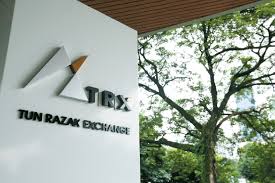 The local financial daily cited unnamed sources saying gaik kim is the younger sister to low's mother puan sri evelyn goh gaik ewe. Trx City Confirms Gaik Kim Is Not Related To Jho Low The Edge Markets