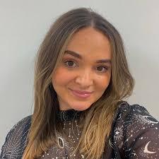 Darcy Kelly (@darcykatekelly) • Threads, Say more