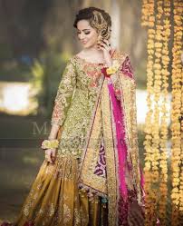 Pin By Uzma Arif On Bridal Mehndi Dresses In 2020 Mayon Dresses Pakistani Bridal Wear Pakistani Dress Design