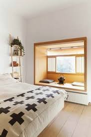 Chambre A Coucher Avec Meubles Japonaises Et Une Jolie Decoration Japonais 2020 Ev Icin Minimalist Ev Ev Oturma Odasi